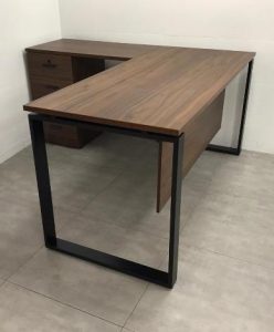 שולחן שיק חום