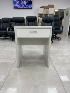 שולחן מגירה