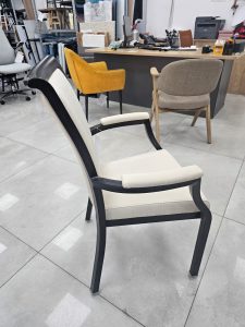 כסא סבא ידיות שמנת