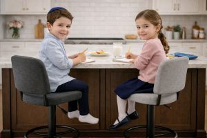 מה חשוב לדעת לפני שבוחרים כסאות בר לילדים